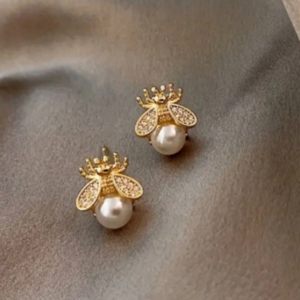 Faux Pearl Bee Studs